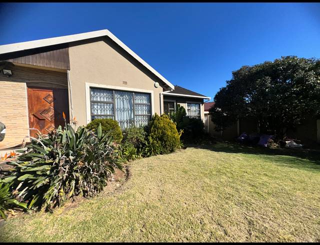 3 BEDROOM FREEHOLD TO LET IN LINDHAVEN